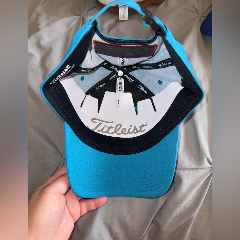 Titleist hat - Picture 2 of 2